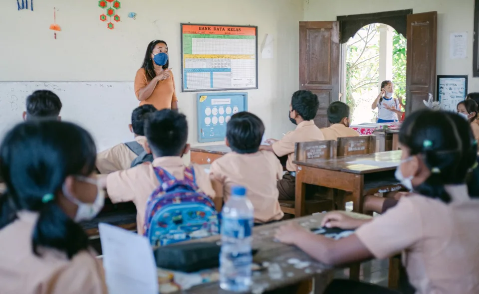 Sinh viên học tiếng Anh tại Phạm Thị Kim Phụng